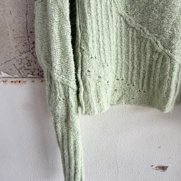 Free People V Neck Cropped Pullover Textured Knit Sweater Light Sage Green - Picture 4 of 8